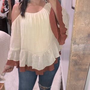 ENTRO medium oversized off shoulder tiered top